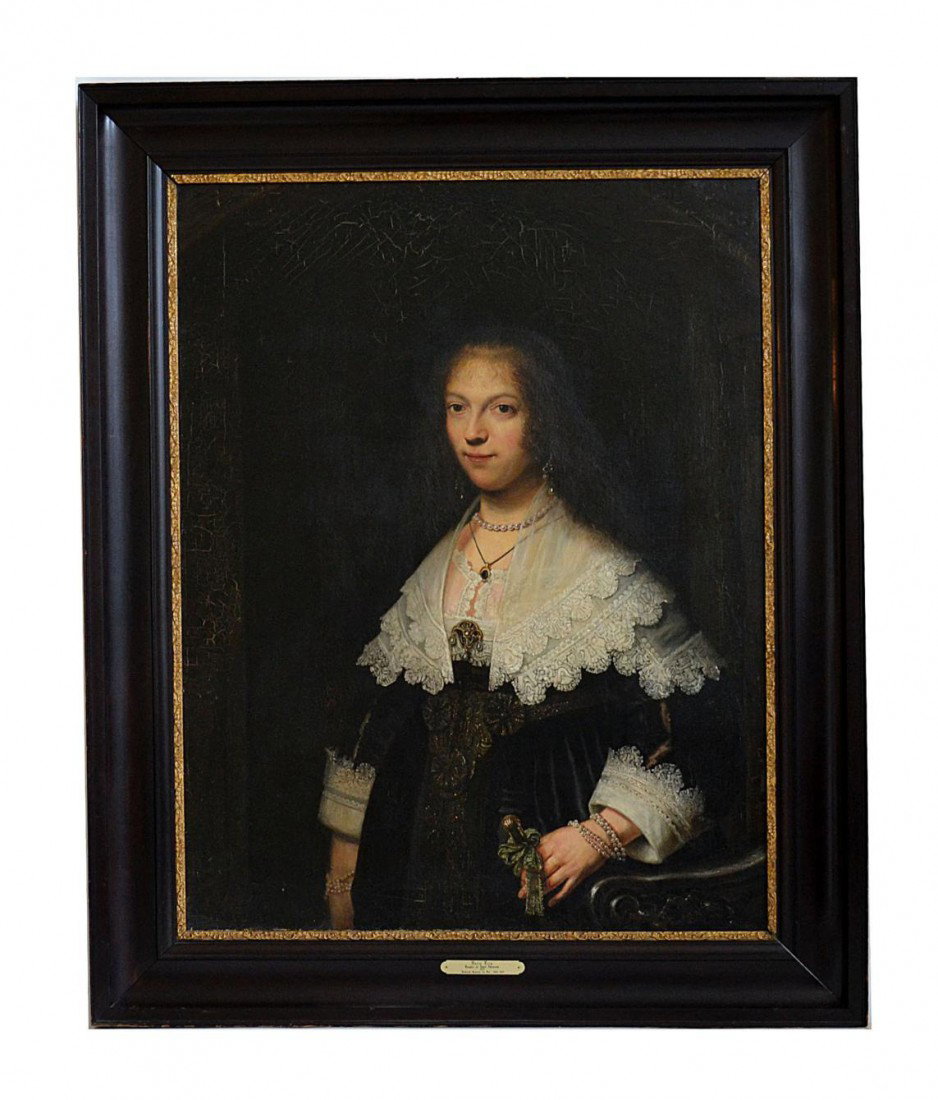 Antique Oil on Canvas, Woman: Black and gilt framed oil on canvas, portrait of a woman, plaque inscribed "Maria Trip, Daughter of Alotte Adrias de 1639, Rembrandt Van Rijn 1606-1669". Good condition, approx 30" x 36"