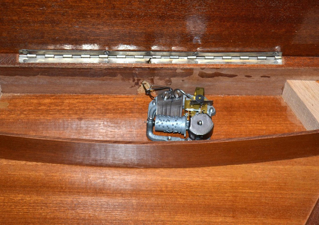 Musical Triangular Table - 5