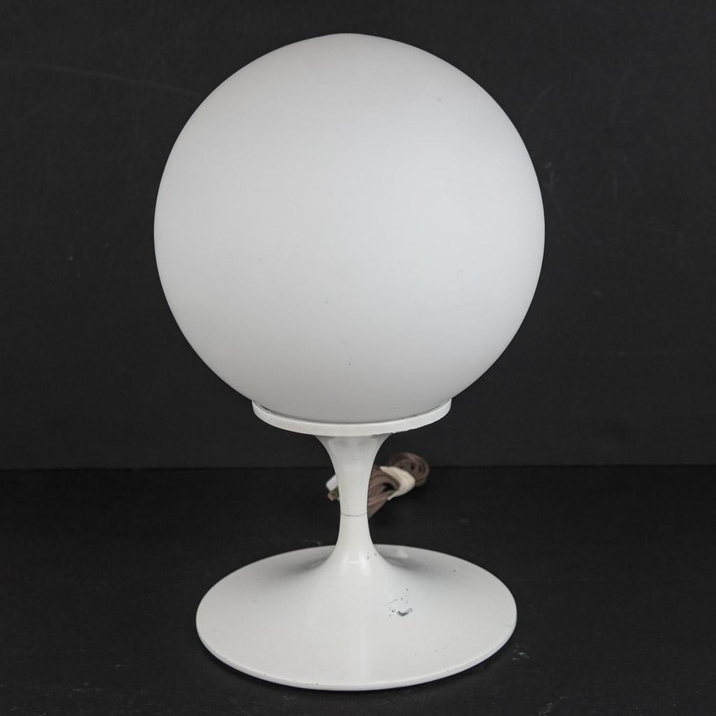 Mid-Century Modern Tulip Table Lamp (1 of 9)