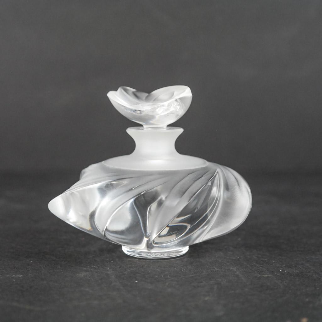 Lalique French "Samoa" Perfume Bottle (1 of 9)