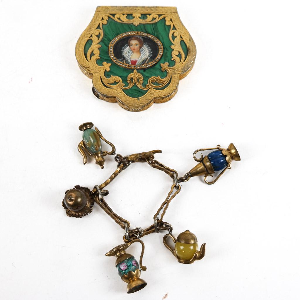 Costume Jewelry Bracelet & Compact (1 of 8)