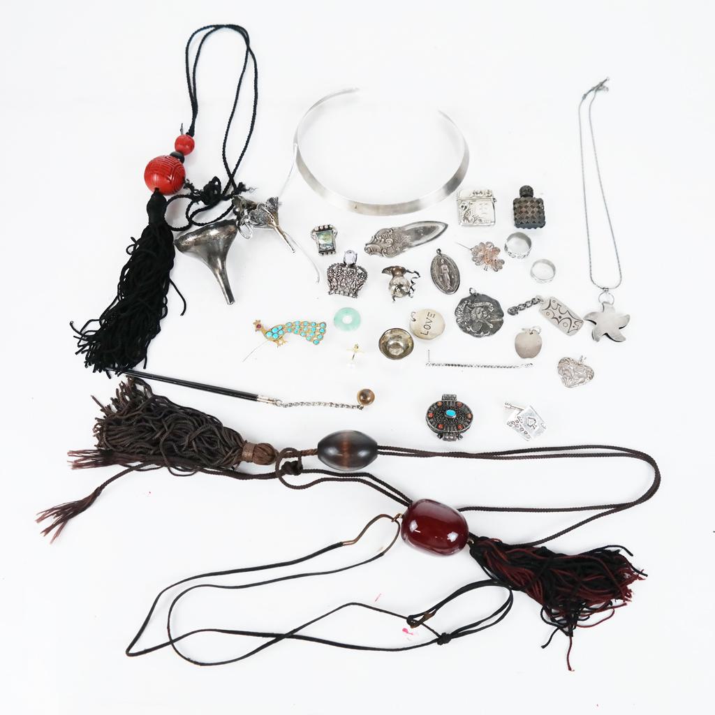 Assorted Sterling Silver & Costume Jewelry (1 of 6)