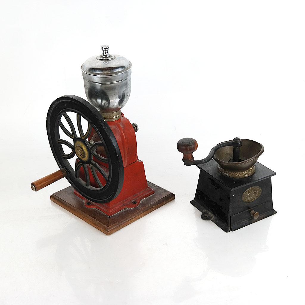Two Cast Iron Coffee Bean Grinders (1 of 8)