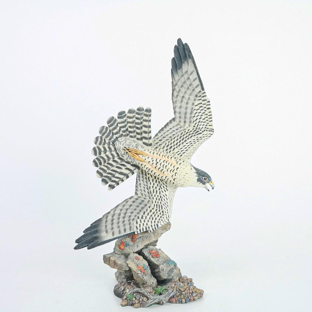 "Streaking Splendor" Falcon Group, Danbury Mint (1 of 8)
