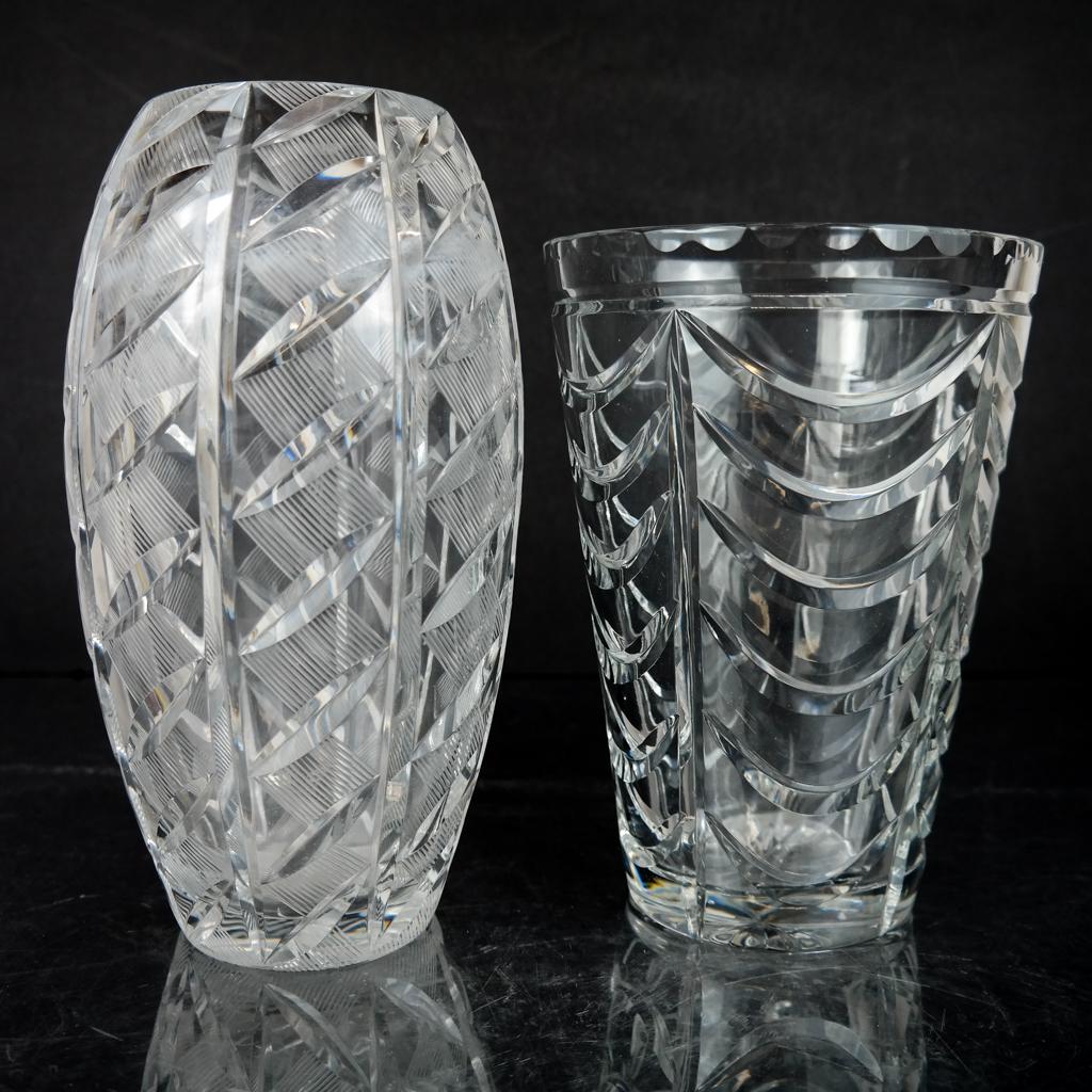 Two Mid-Century Modern Clear Glass Vases (1 of 12)