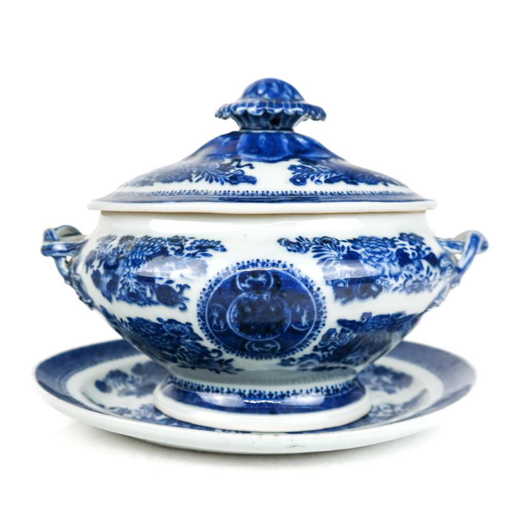 Chinese Export Blue and White Tureen and Stand (1 of 9)
