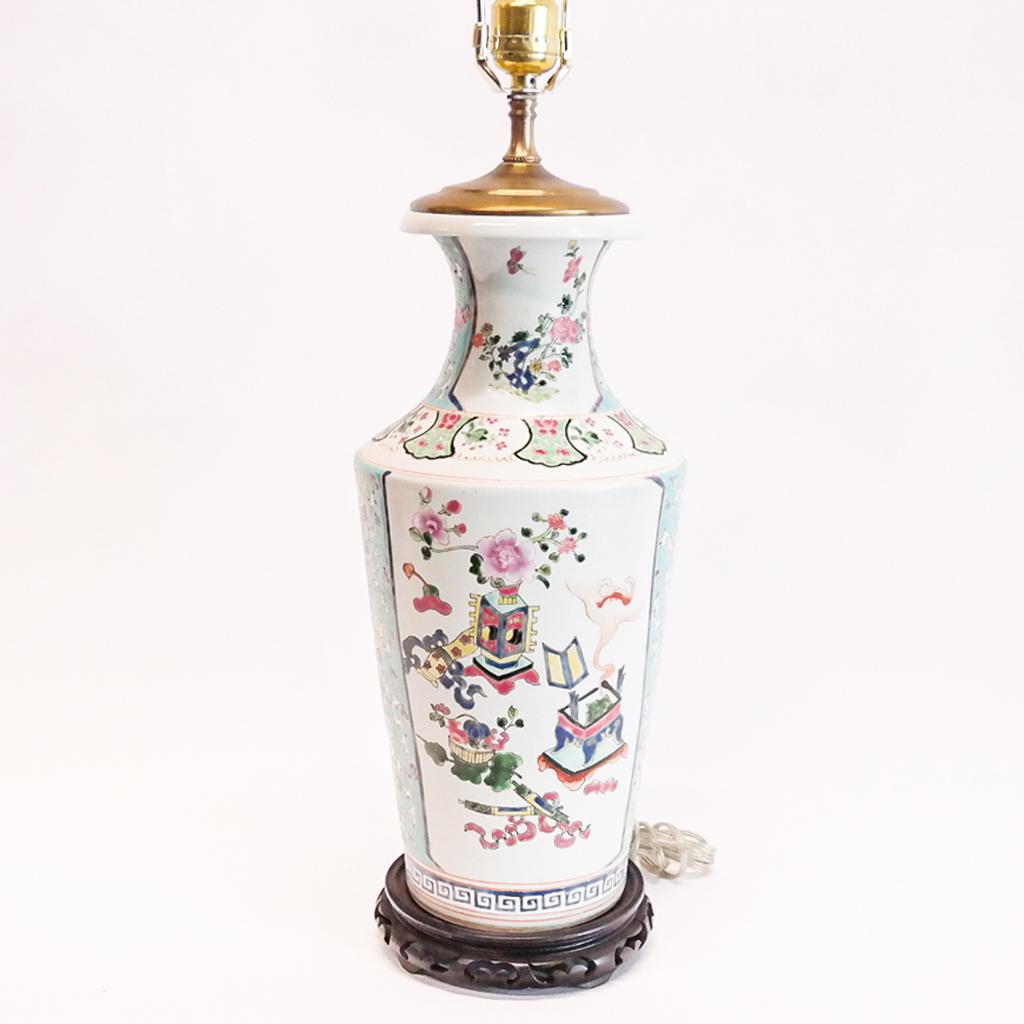 Chinese Export Porcelain Vase Lamp (1 of 12)