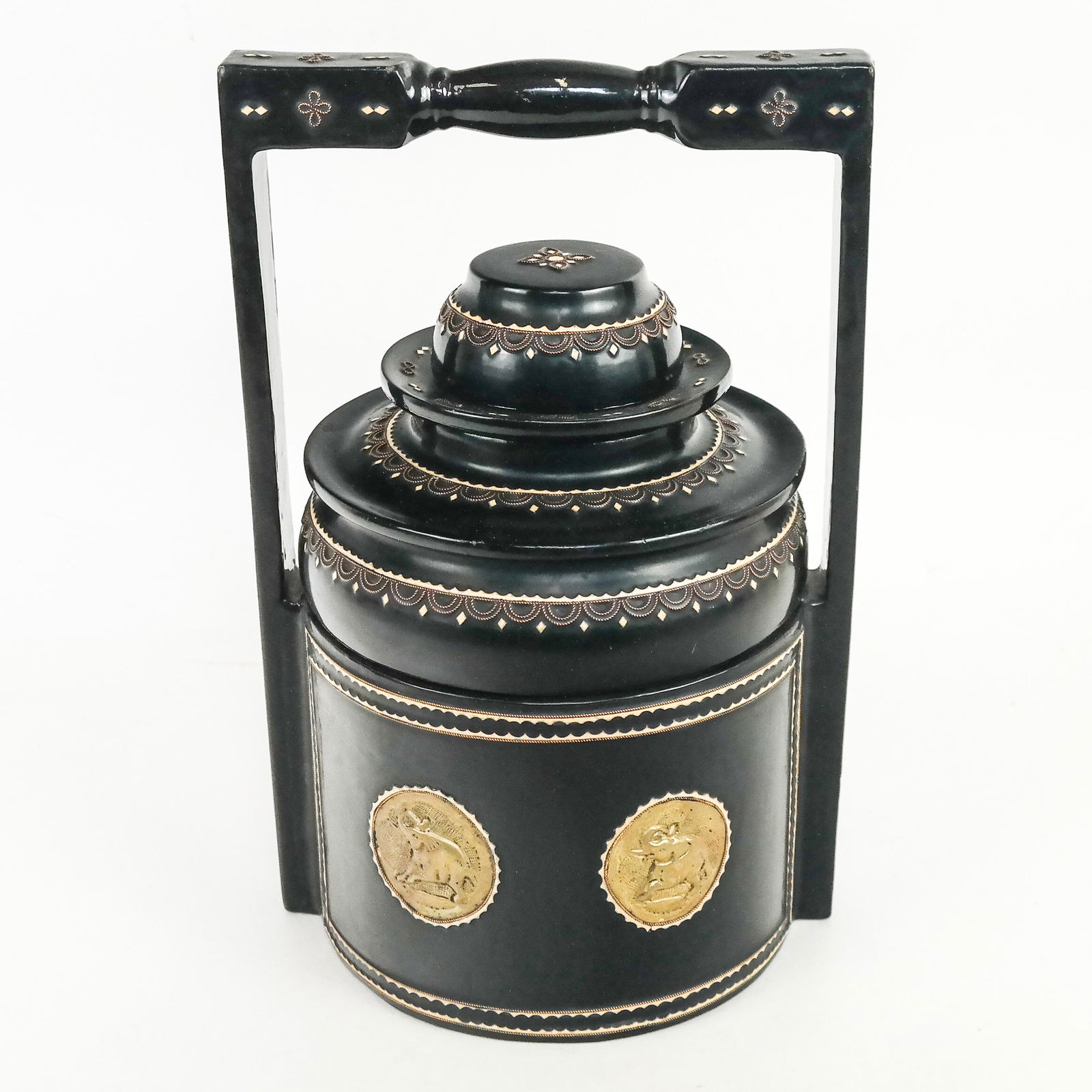 Southeast Asian Metamorphic Picnic Lunch Box (1 of 9)