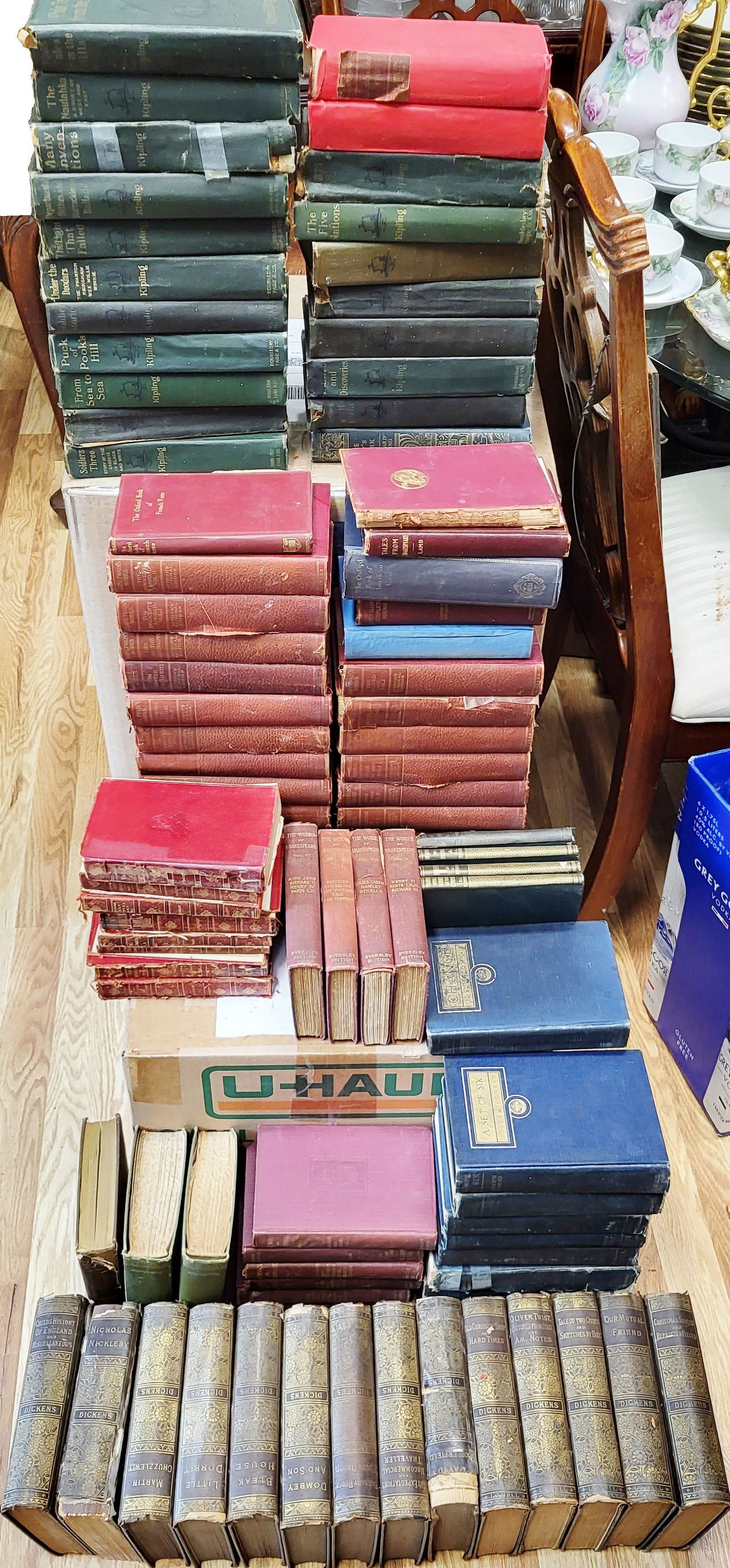 Books: 105 Antique Volumes: Shakespeare, Twain + (1 of 13)