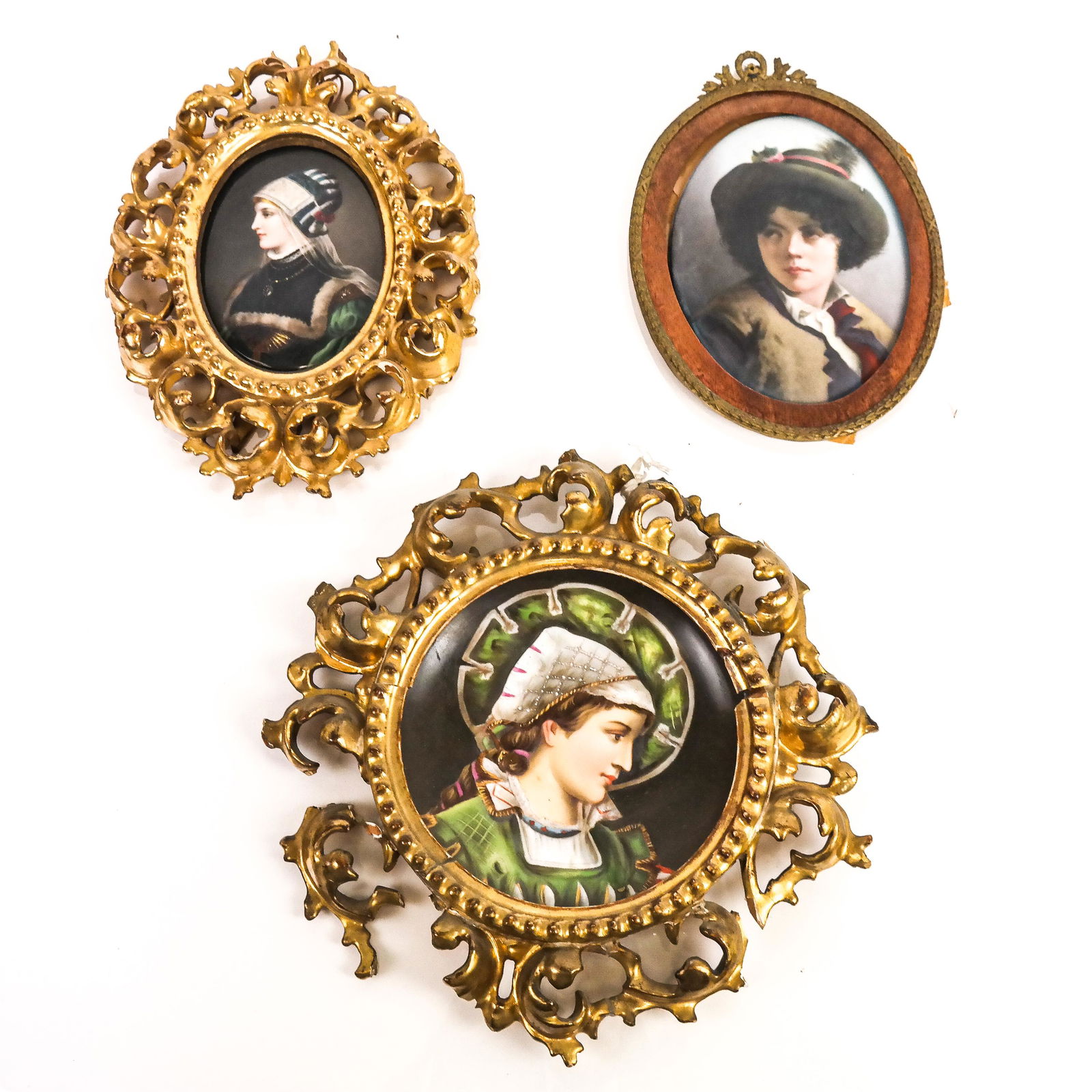 3 Framed Porcelain Portrait Plates (1 of 9)