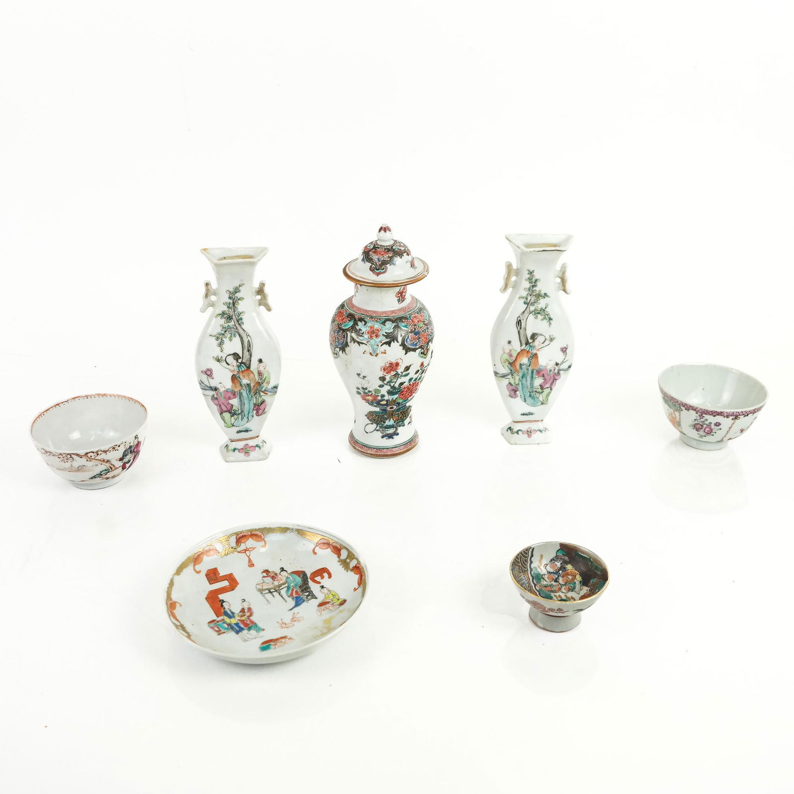 Chinese Assembled Group of Porcelain Items (7) (1 of 15)