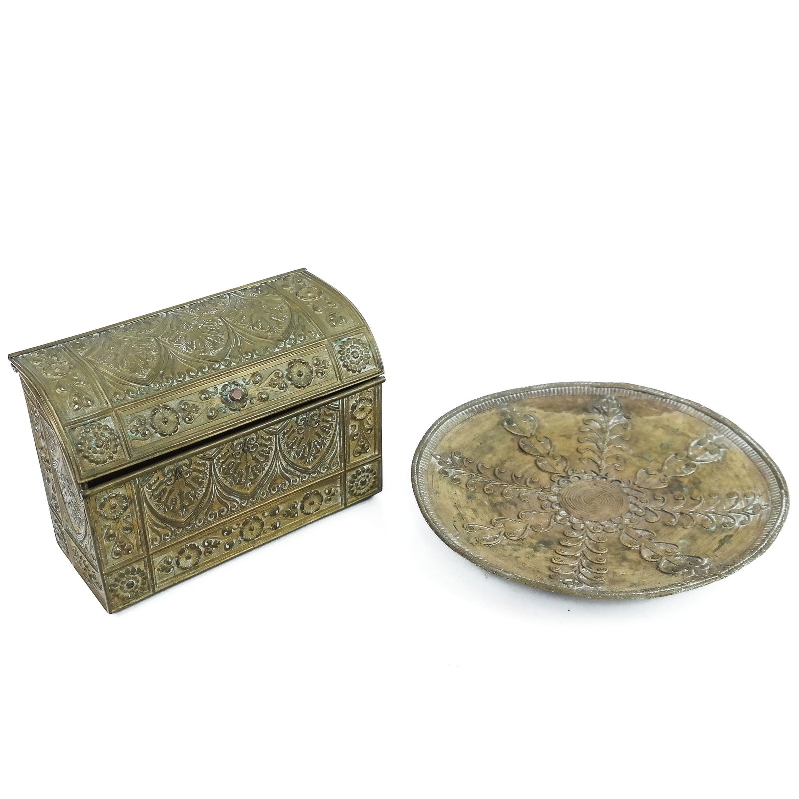 Two Brass Decorative Items: Box and Plate (1 of 8)