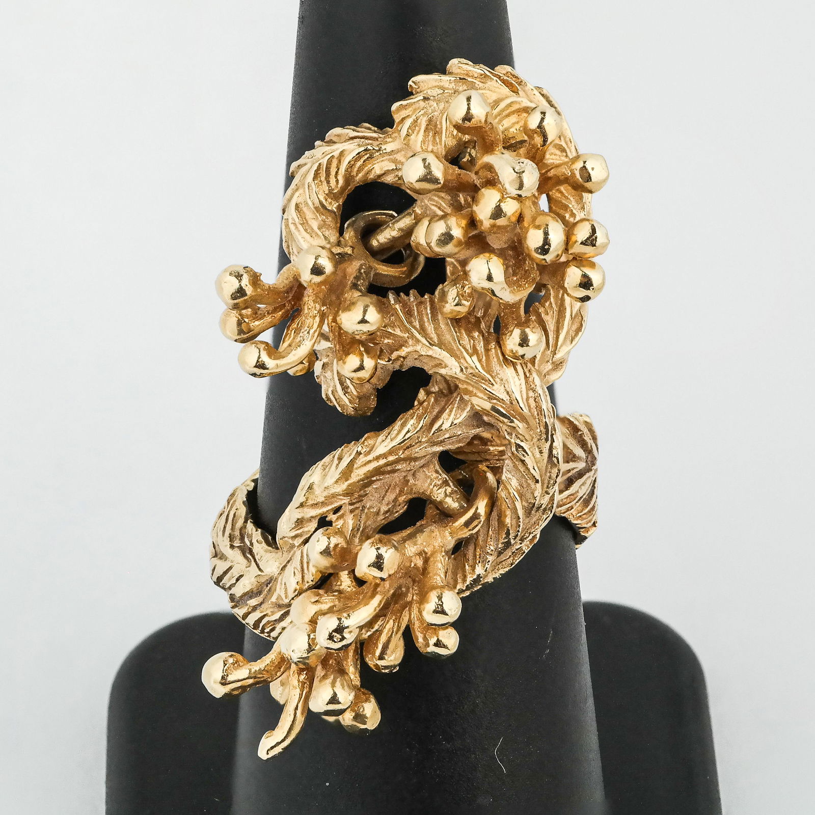 14K Gold MGM Studio Kinetic Ring (1 of 4)