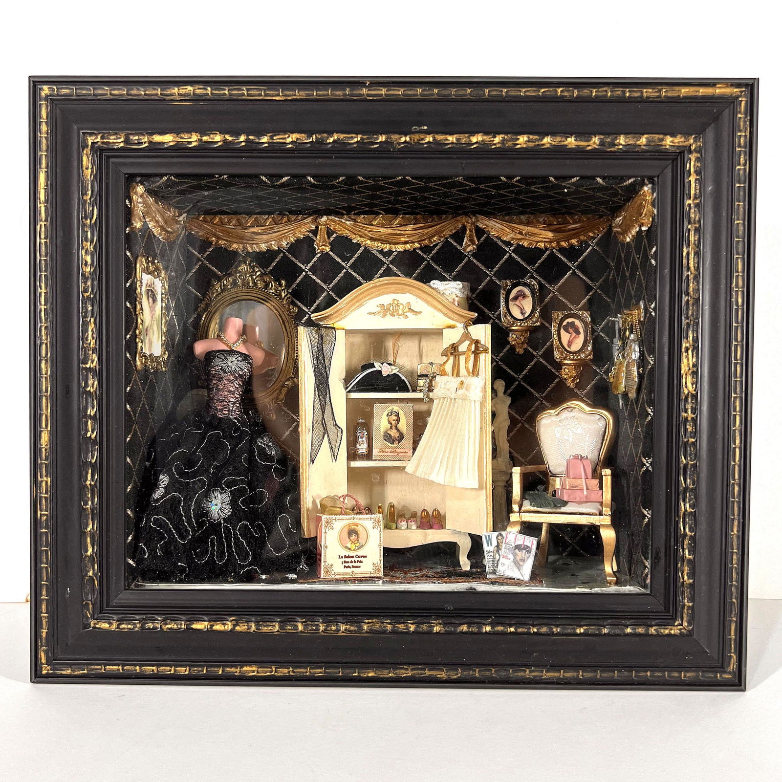 Bonnie SCHEWKES: Dressing Room Diorama (1 of 10)