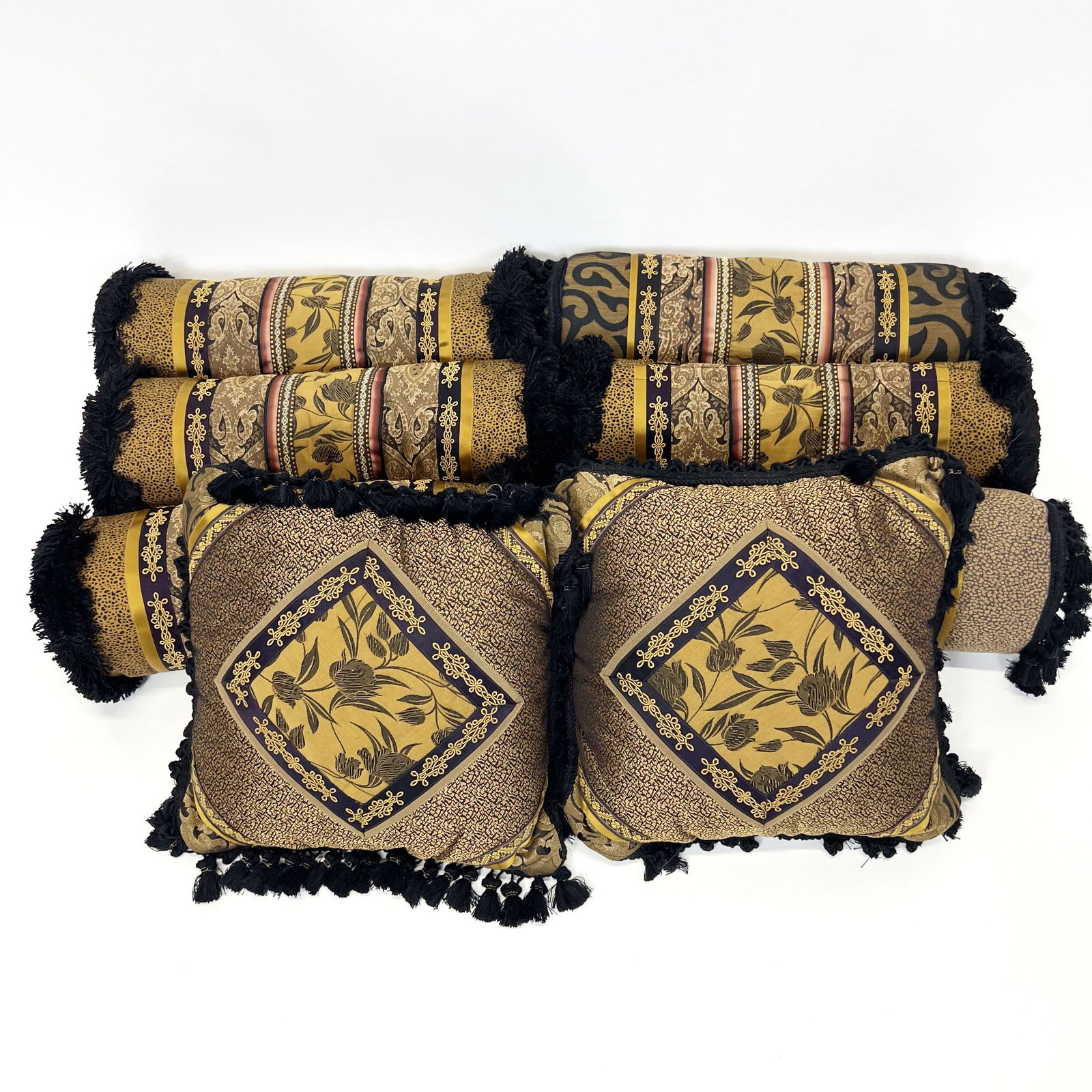 Set of 8 Fancy Design Pillows (1 of 11)