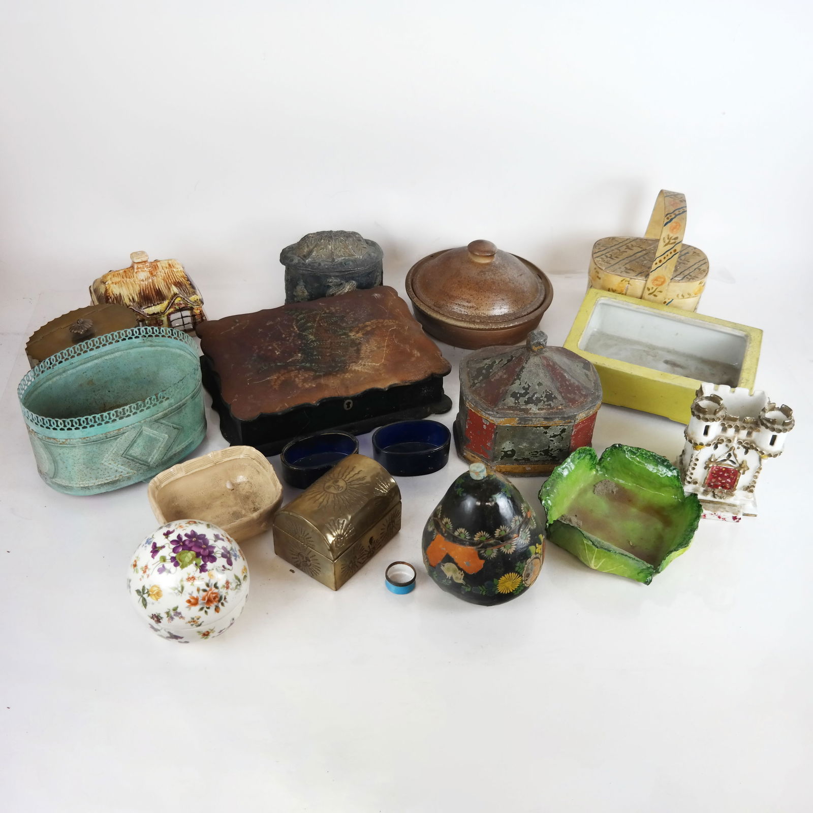 Assembled Group of 16 Tabletop Items (1 of 15)