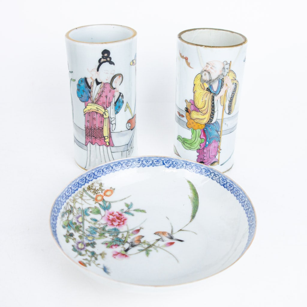 Pair of Chinese Porcelain Brush Pots, and Dish (1 of 16)