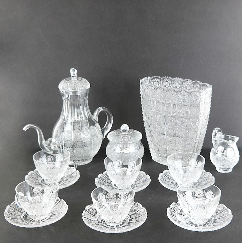 Unusual Tea Set in Bohemiam Crystal, Vase (1 of 10)