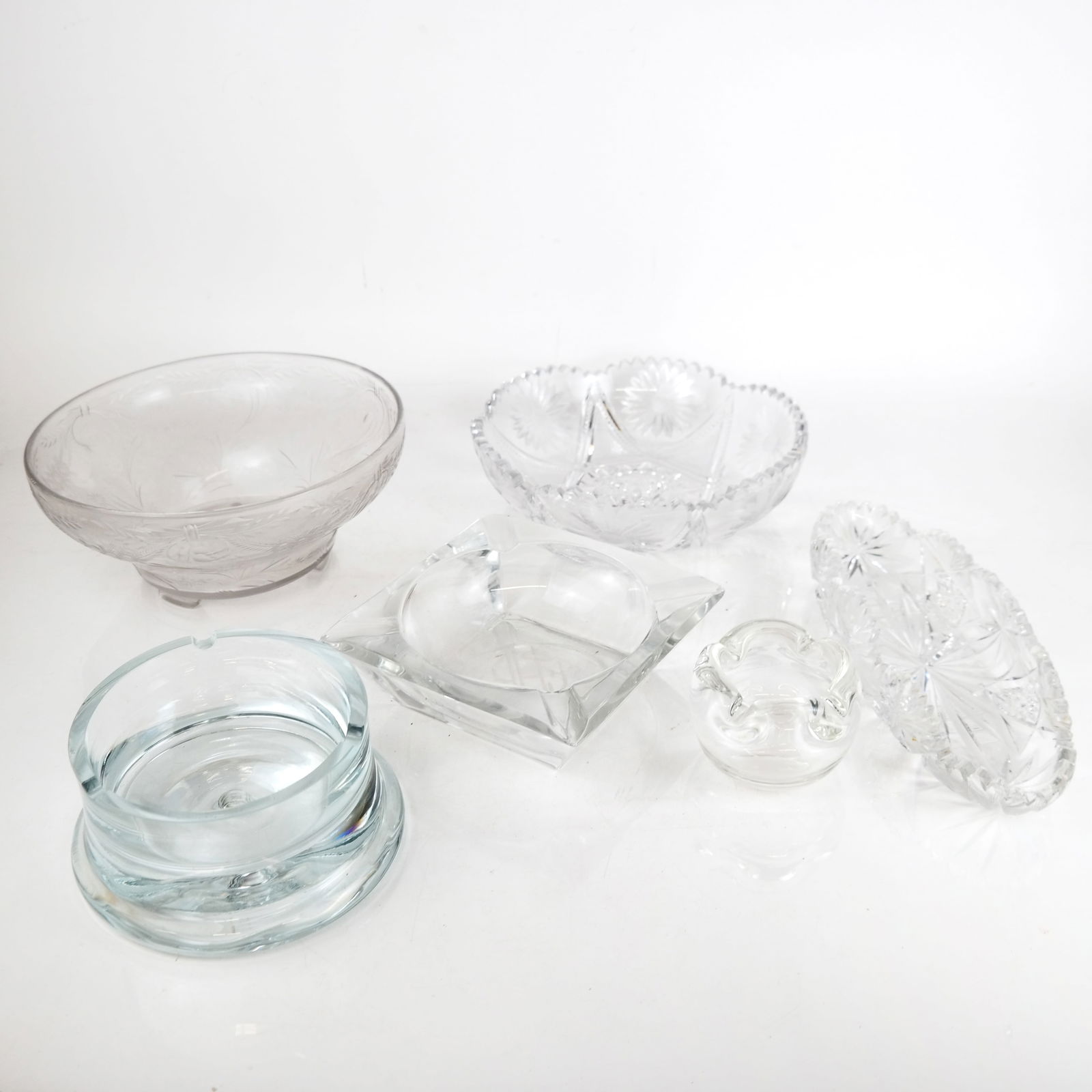 Group of Six Crystal Bowls & Ashtrays (1 of 14)