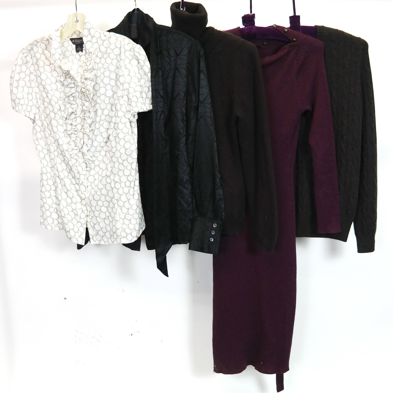 Group of 5 Brooks Brothers garments: Group of 5 Brooks Brothers garments.