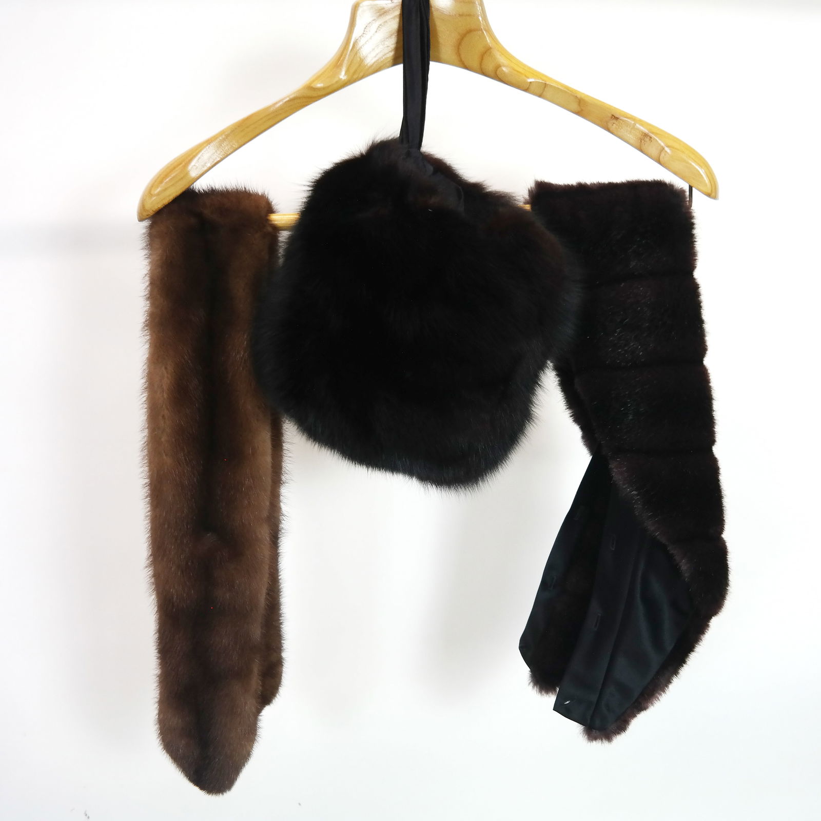 Two Fur Stoles and One Mink Muff (1 of 7)