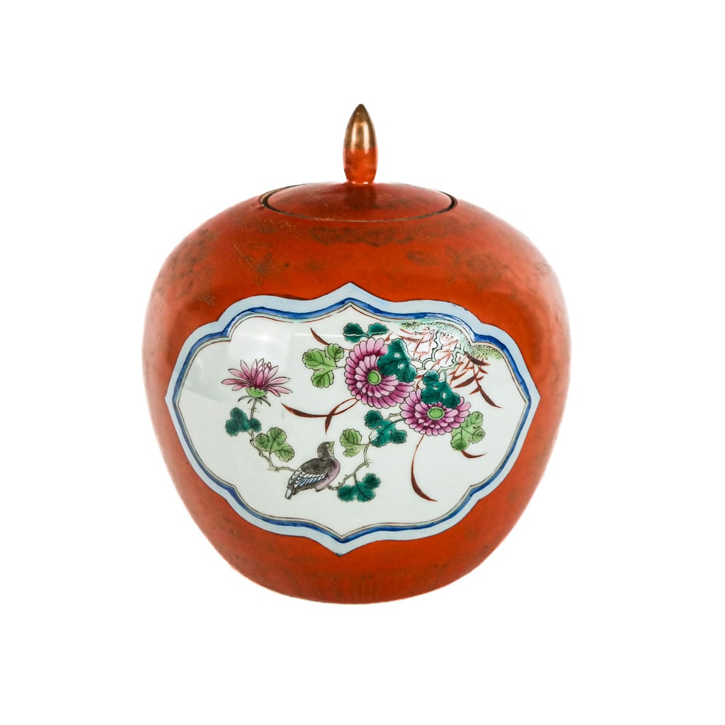 Chinese Export Porcelain Covered Vase (1 of 9)