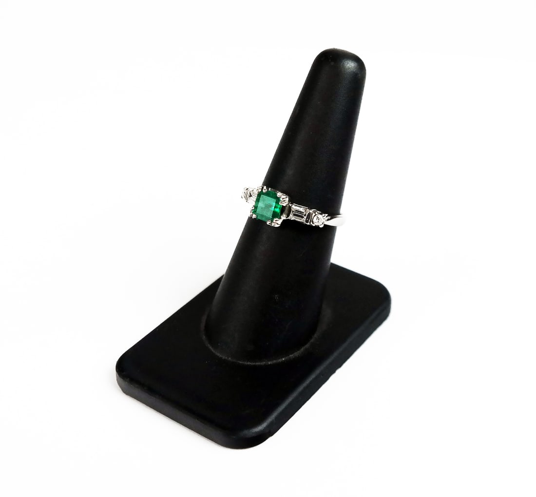 14K Gold, Emerald & Diamond Ring (1 of 8)
