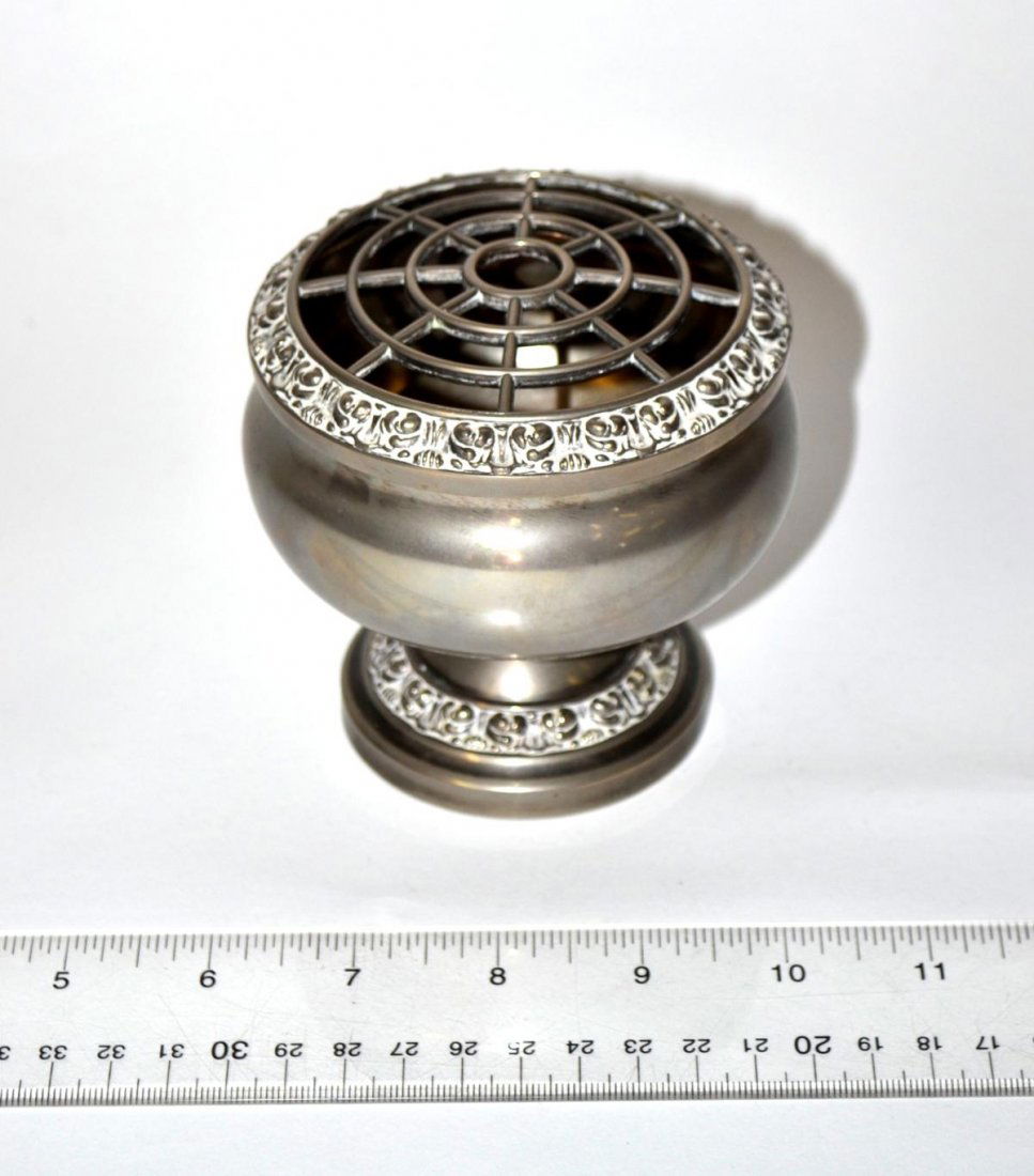 Silver Plate Presentation Flower Vase: Silver plate presentation flower vase from Jonathan Morris, bears engraved inscription: "Dear Mr. Laurents / I won't let you down / Jonathan Morris, London Palladium / 7th May 1986." 4 1/8" Dia x 4" H