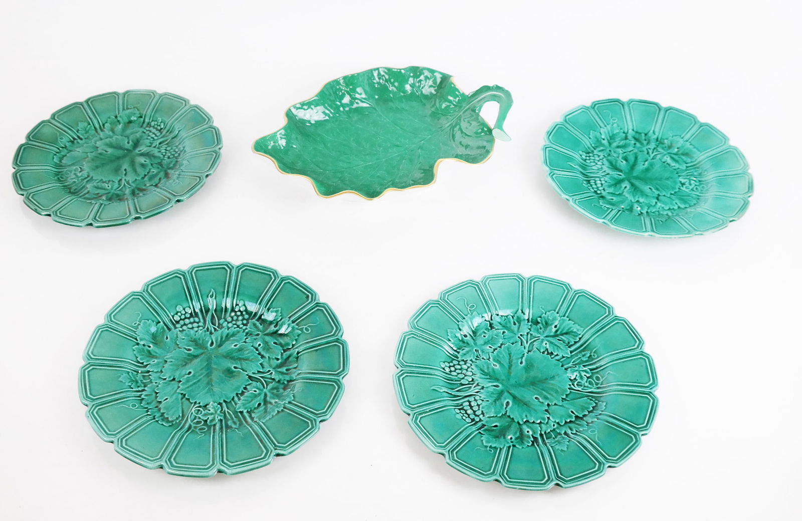 Continental Green Porcelain Leaf Motif Items (5) (1 of 12)