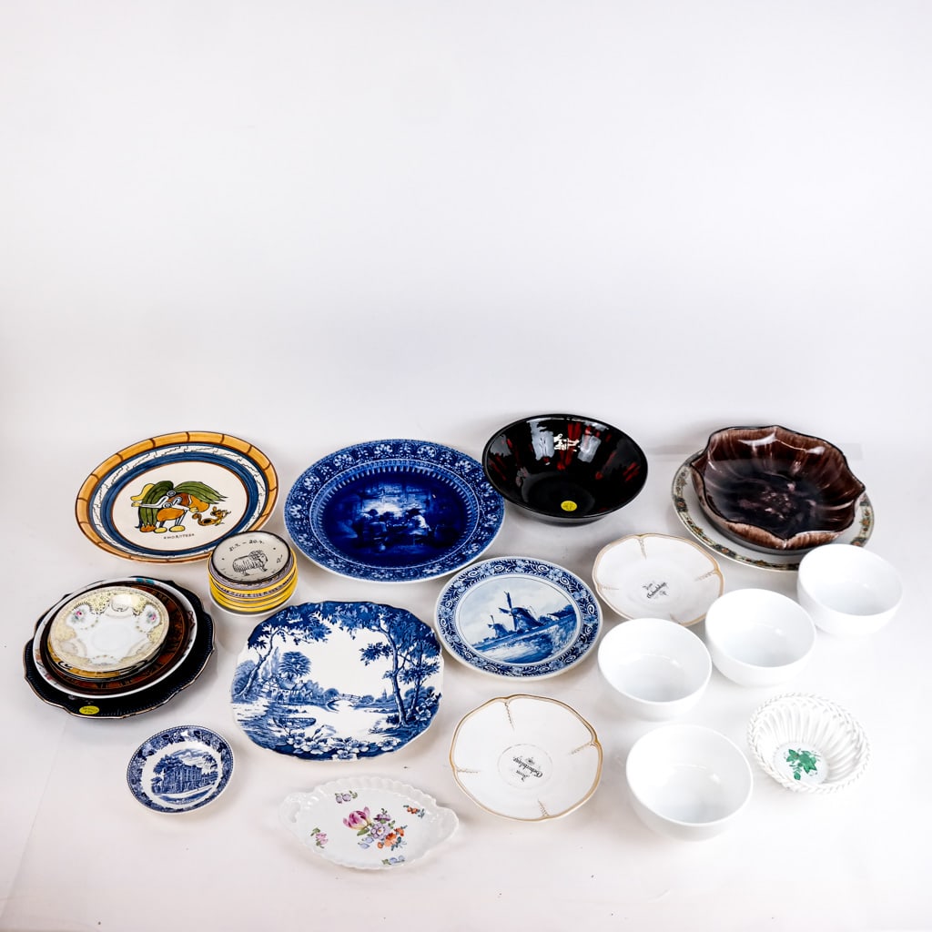 Assembled Group of Porcelain and Ceramic Tableware (1 of 14)