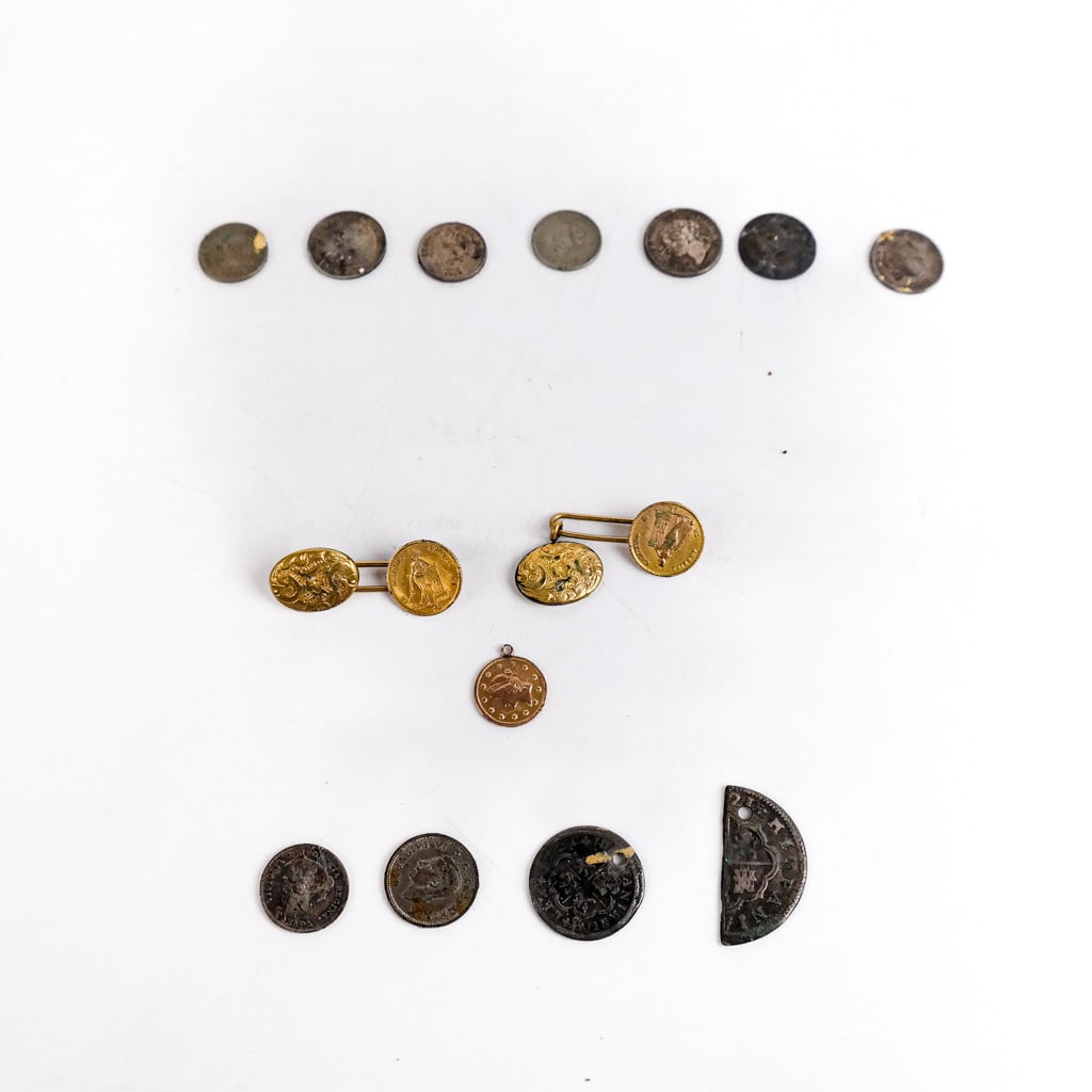 Assorted Antique and Vintage Coins (1 of 7)