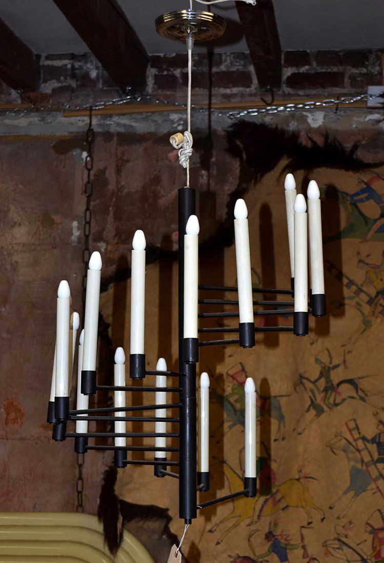 Tommi Parzinger for Lightolier: Modern spiral form black fixture by Tommi Parzinger, for Lightolier. 24"H x 19" dia (approx). Good condition.