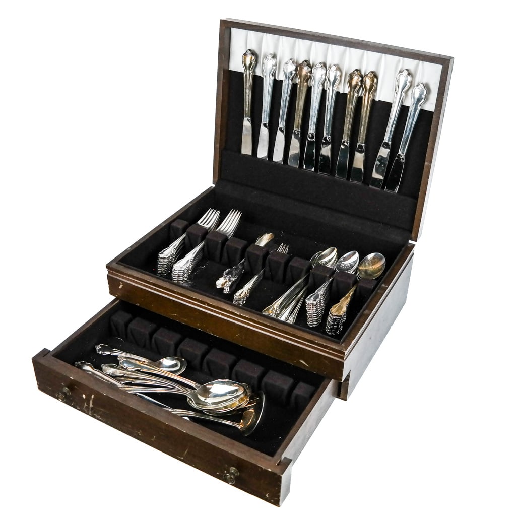 International Silver Plate Flatware Set (1 of 9)