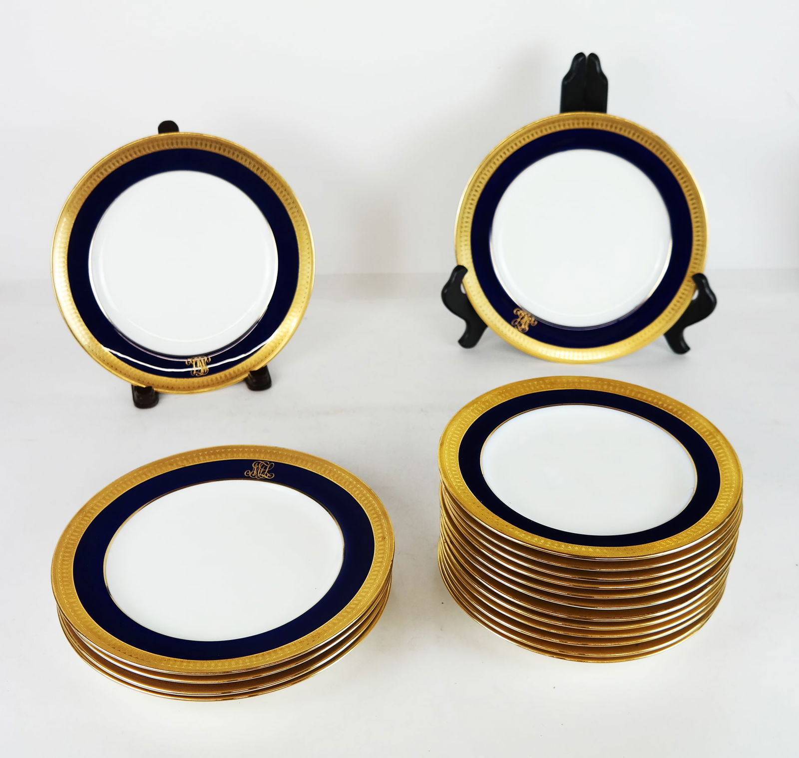 Mintons English Porcelain Bread & Salad Plates (18) (1 of 6)