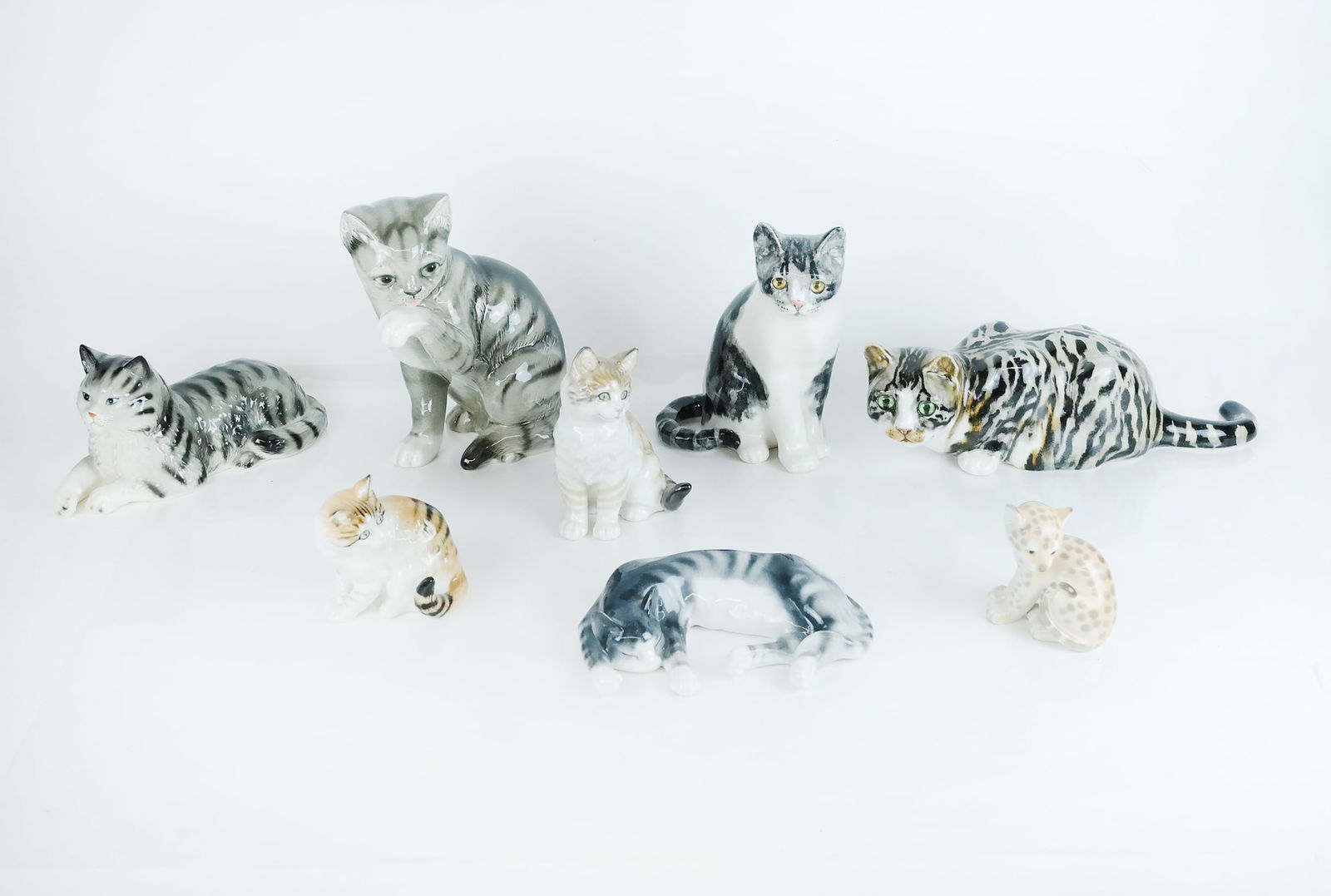 Group of Porcelain and Ceramic Cats (1 of 7)