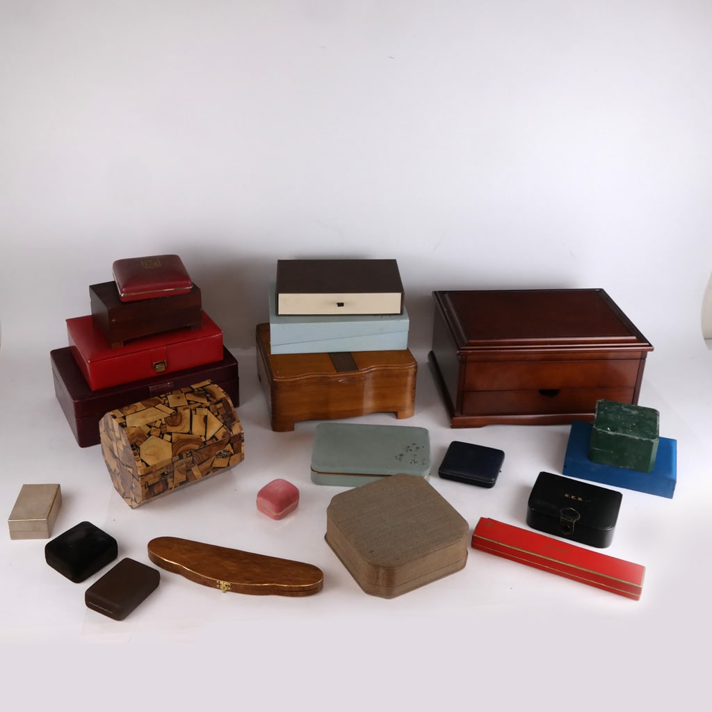 Assembled Group of Jewelry & Storage Boxes (1 of 12)