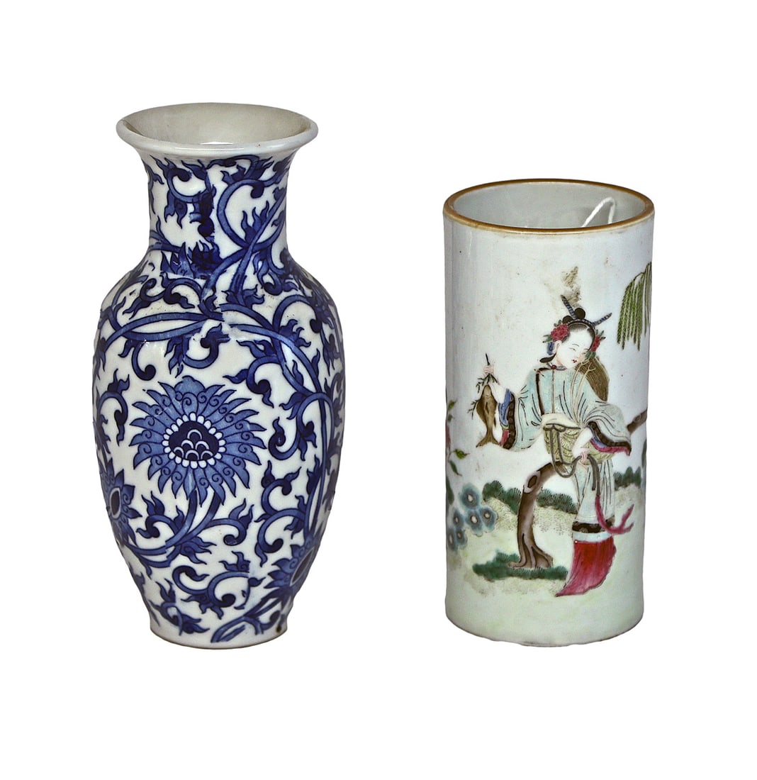 Two Chinese Porcelain Vessels (1 of 5)