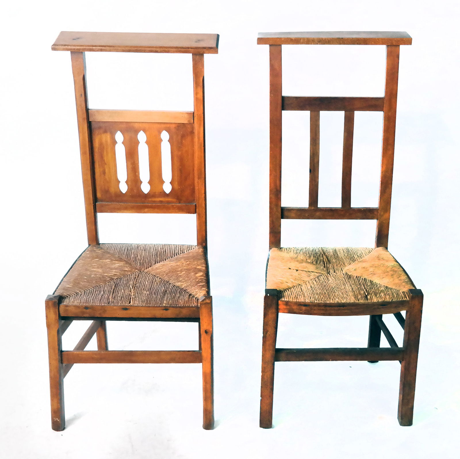 Two American Shaker Style Oak Prayer Chairs (1 of 8)