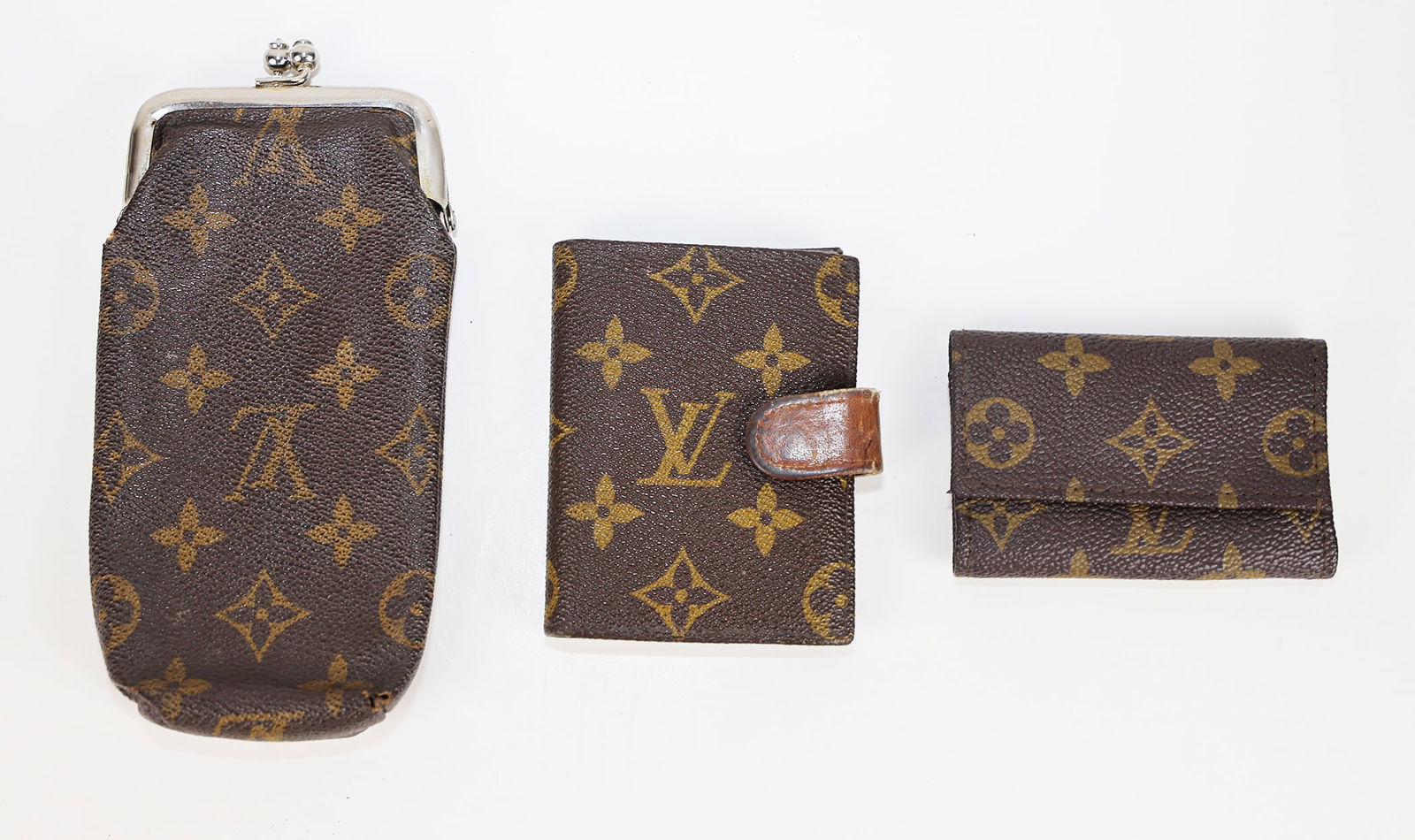 Three Louis Vuitton Articles (1 of 8)