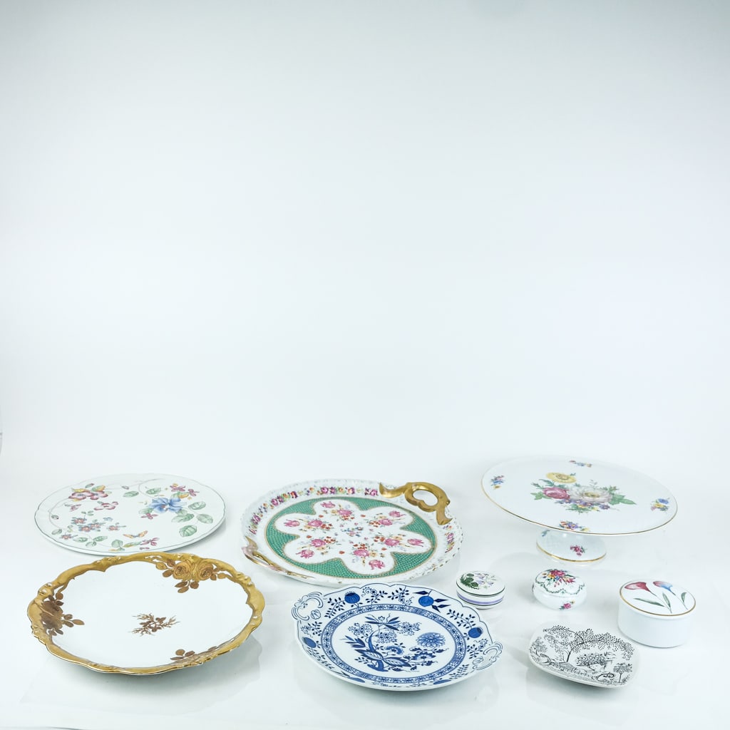 Assembled Group of Porcelain Tableware (8) (1 of 18)