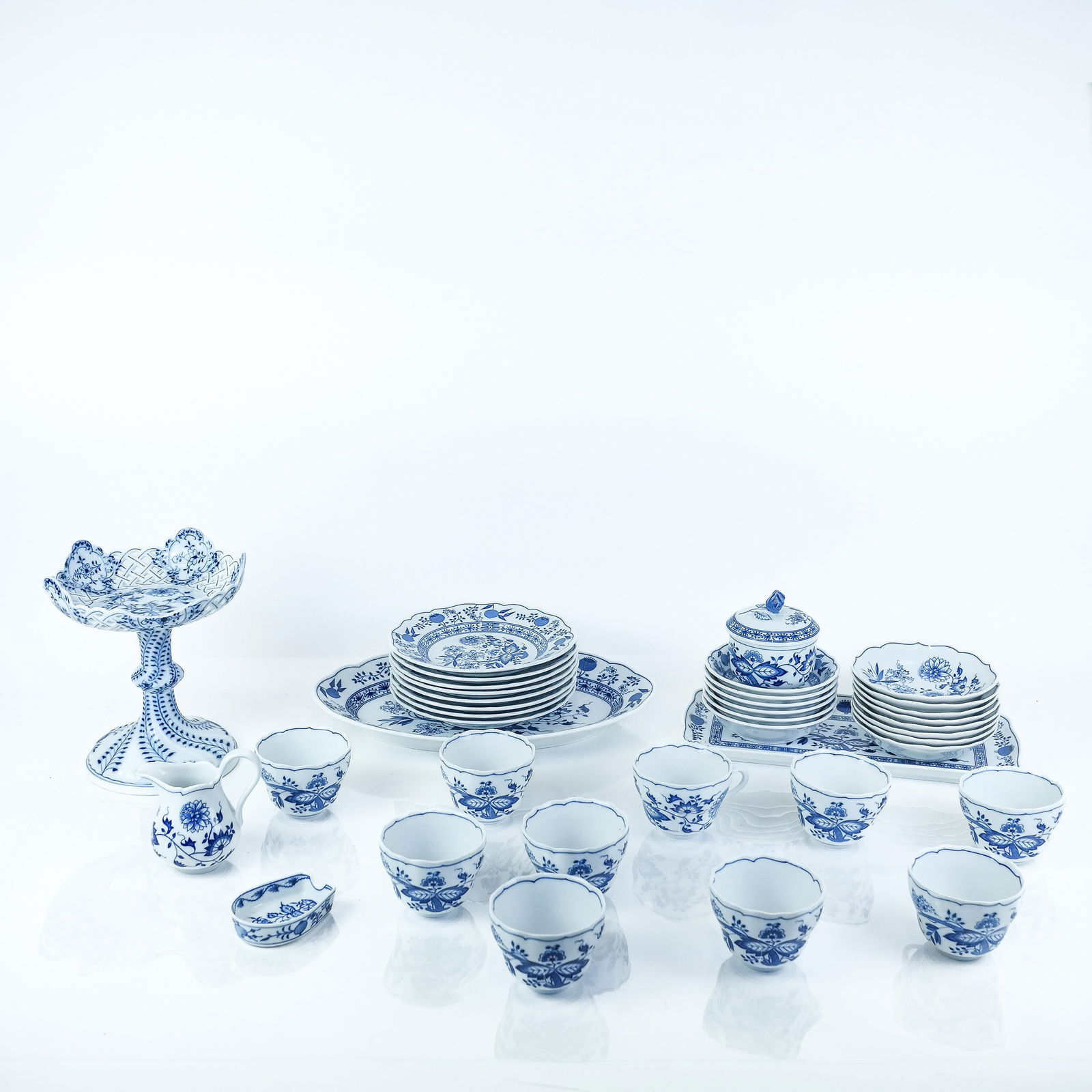 36-Pc. Blue & White Serving Ensemble (1 of 19)