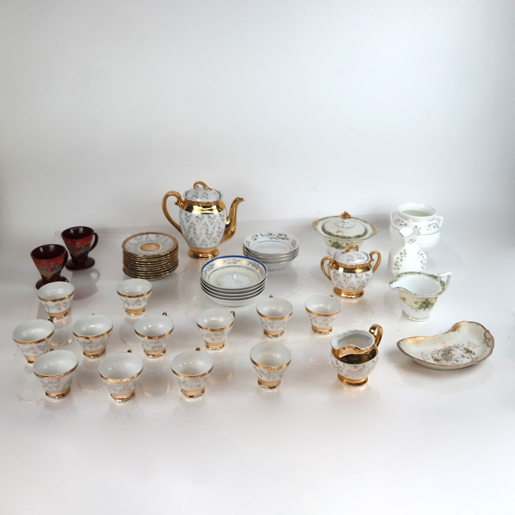 Assembled Group of Porcelain Dessert Ware (1 of 15)