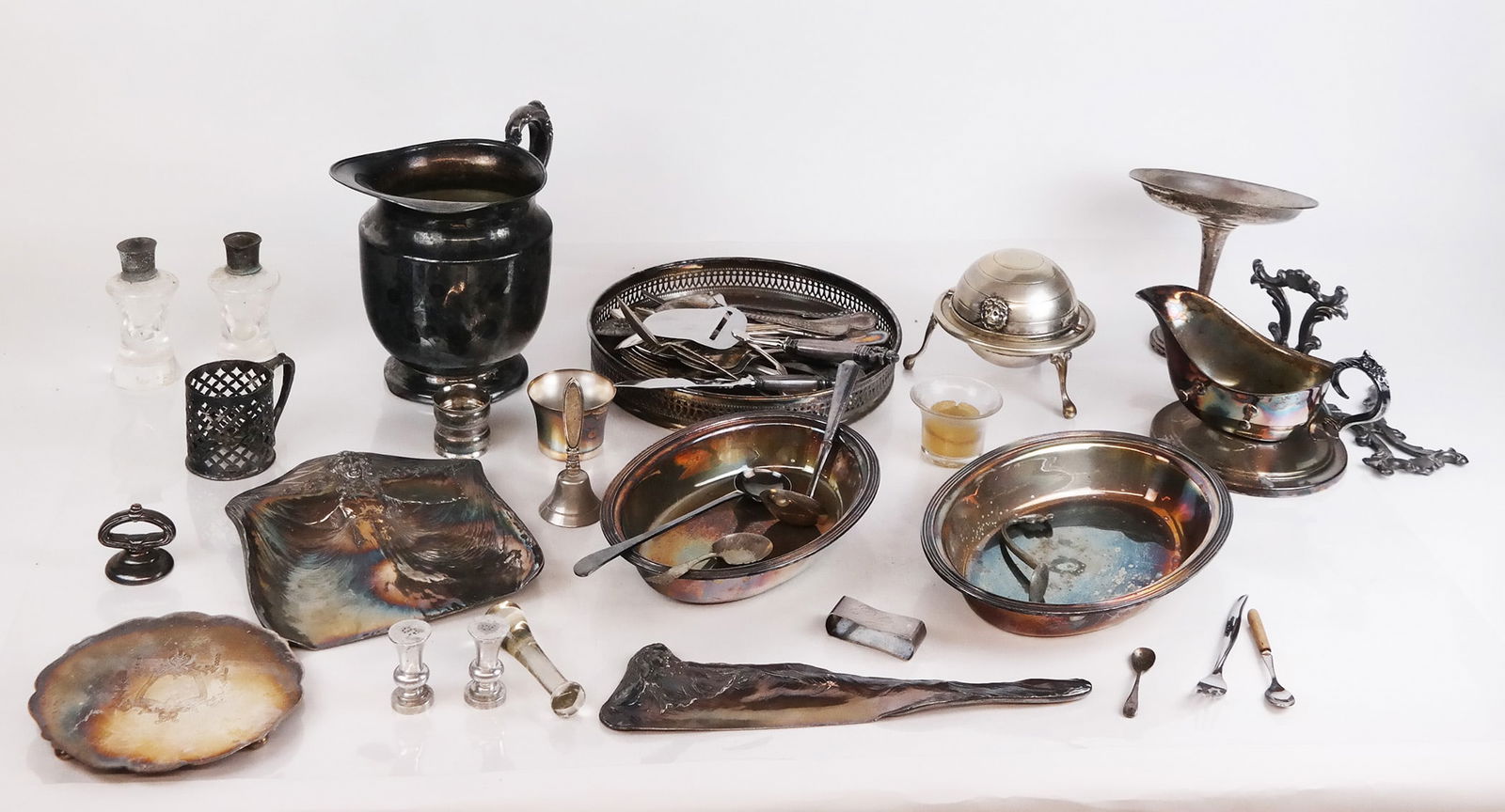 Box of Assorted Silver Plate Articles (1 of 14)