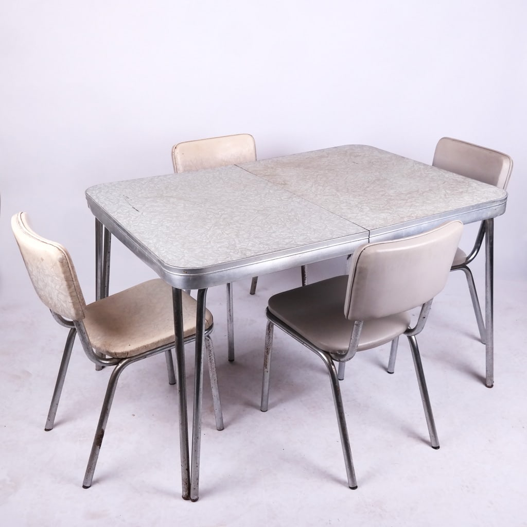 Mid-Century Modern Daystrom Table & Chairs (5) (1 of 13)