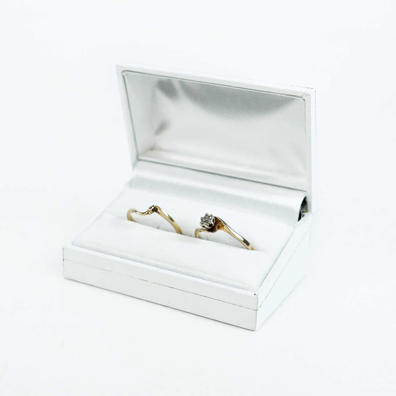 10K Gold and Diamond Wedding Ring Set (1 of 10)