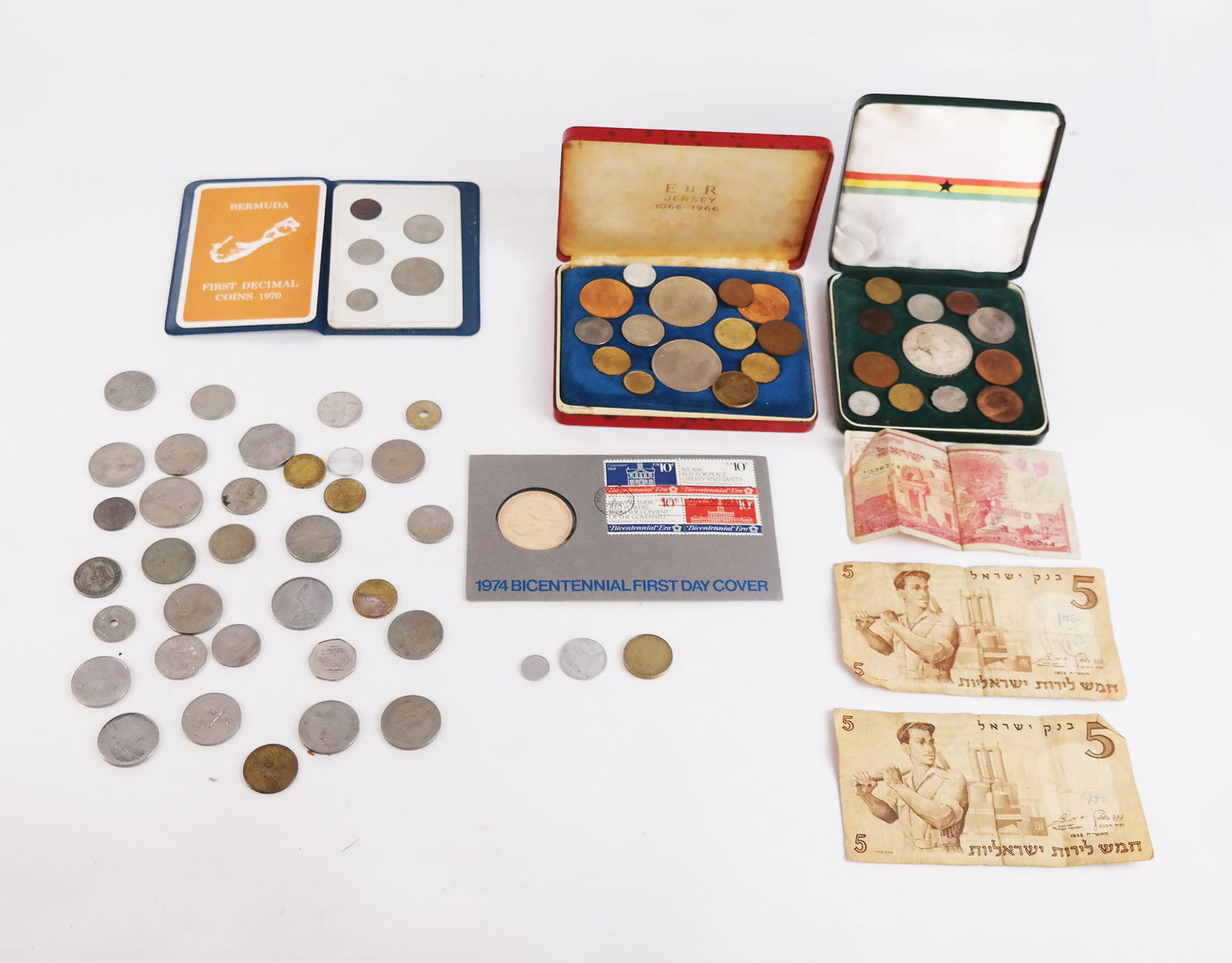Assorted Currency (1 of 17)