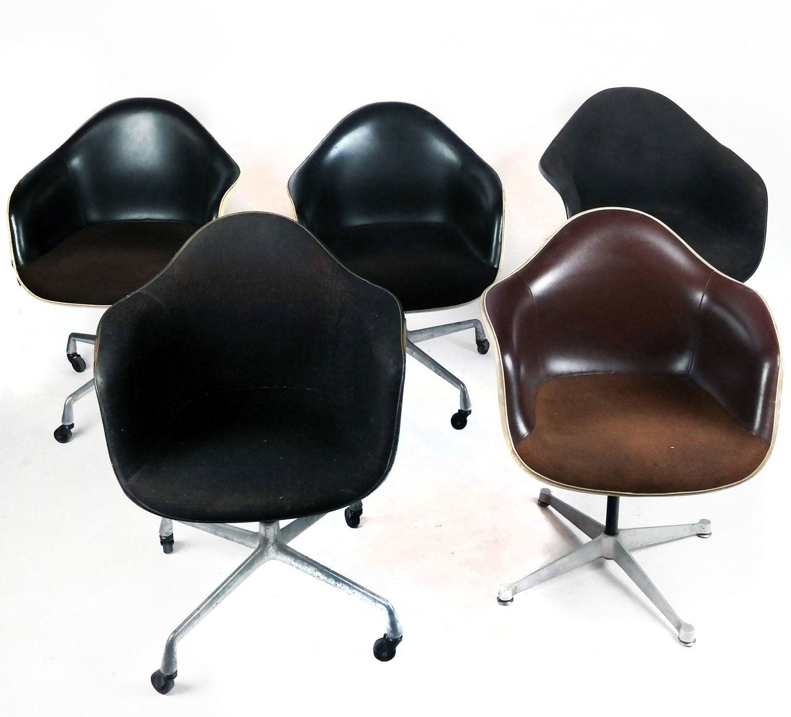 Five Modern Herman Miller Office Chairs (1 of 13)
