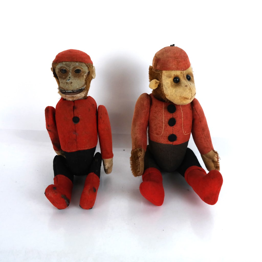 Two Schuco German "Yes No" Bellhop Dolls (1 of 8)