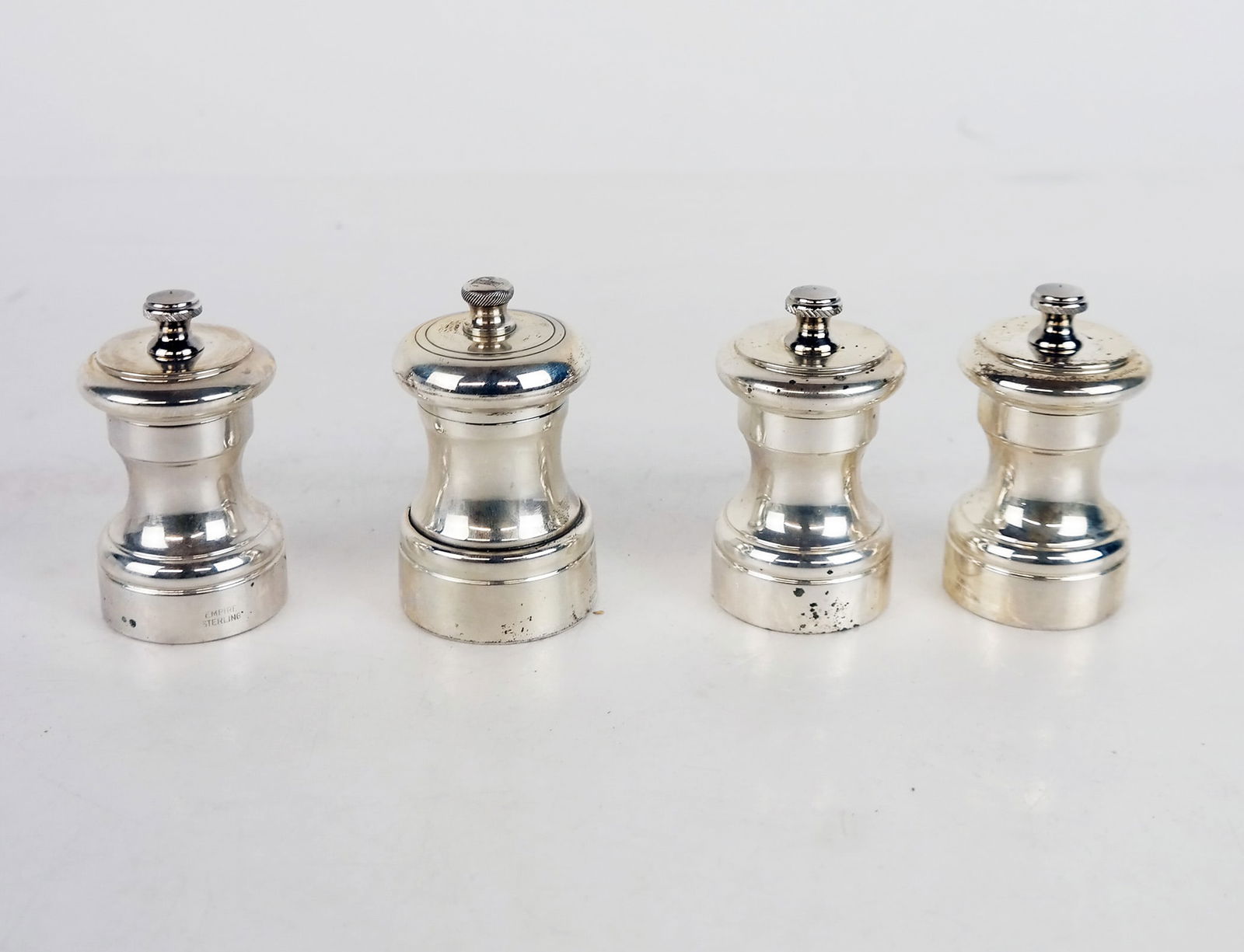 Four Assembled Silver Pepper Mill Grinders (1 of 7)