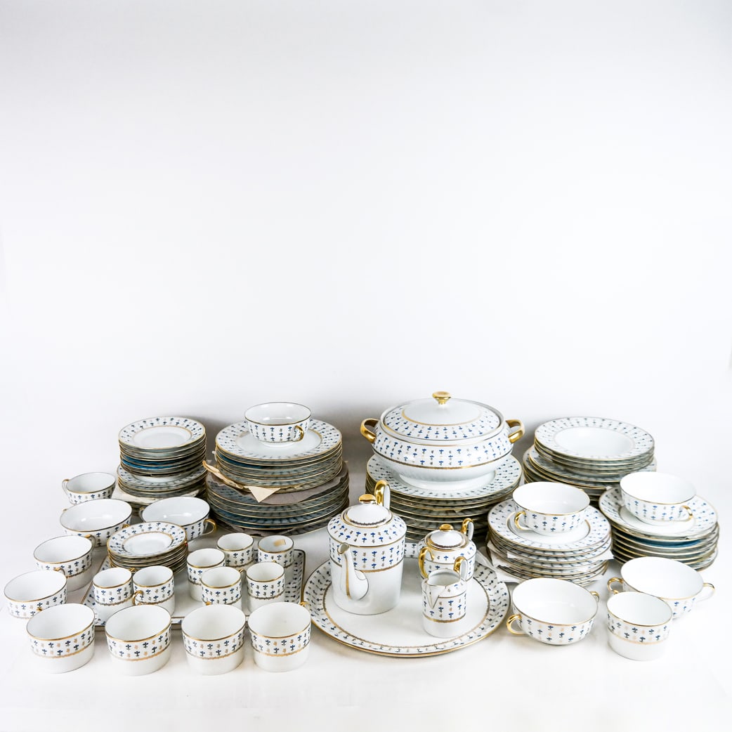Raynaud Limoges Porcelain Partial Service (101 Pcs (1 of 20)